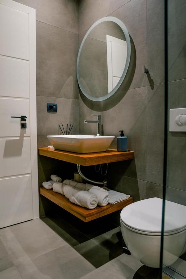 Novi'S Luxury Apartment 1 Gjirokaster Luaran gambar