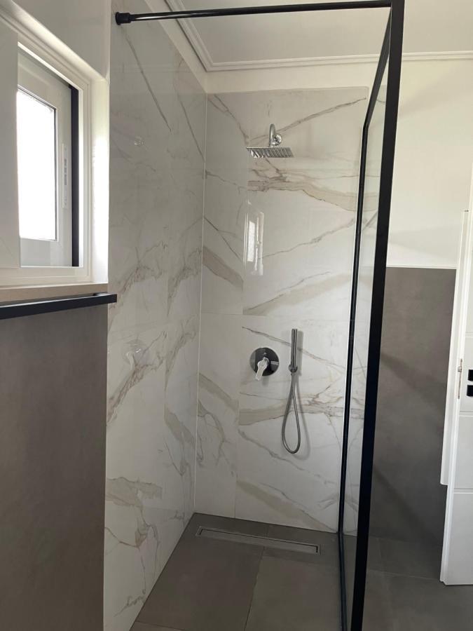Novi'S Luxury Apartment 1 Gjirokaster Luaran gambar